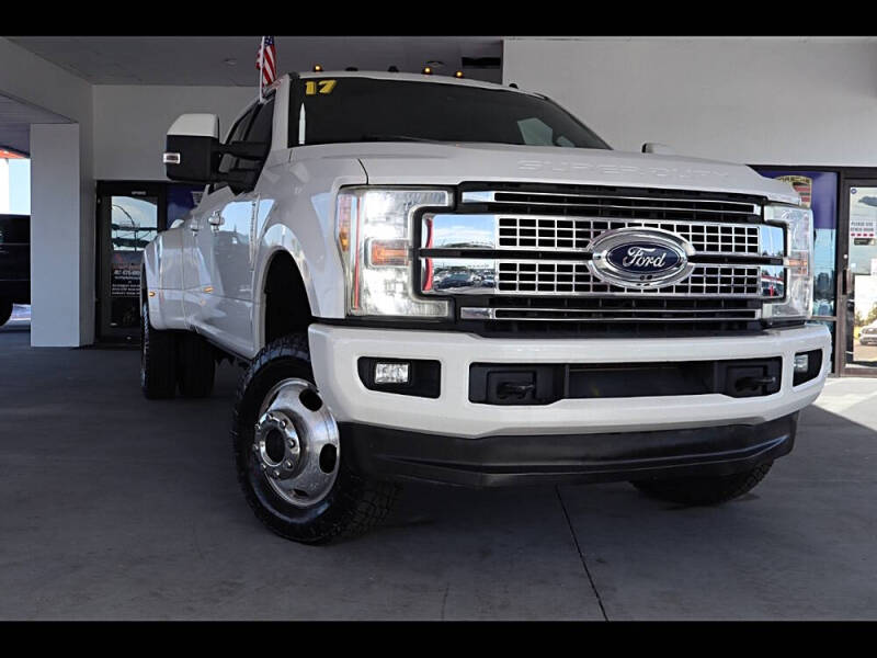 2017 Ford F-350 Super Duty Lariat