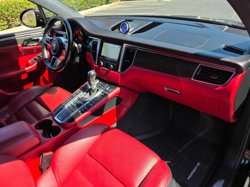 2016 Porsche Macan Turbo