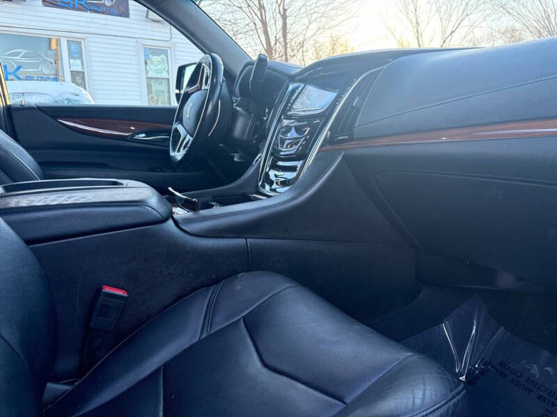 2018 Cadillac Escalade Luxury