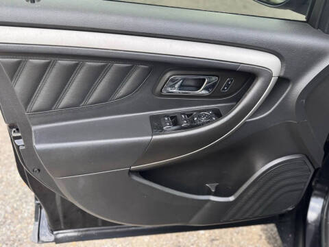 2016 Ford Taurus SEL