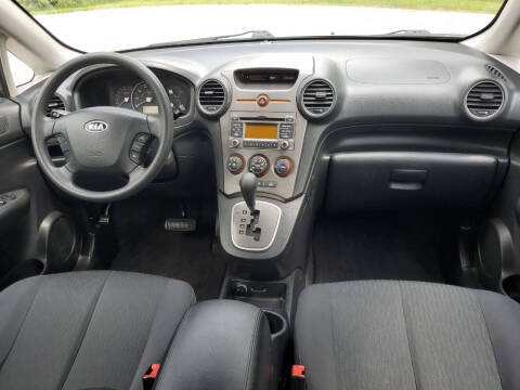2009 Kia Rondo LX