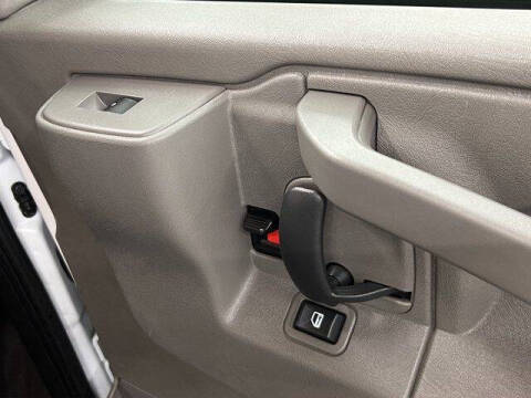 2022 GMC Savana 2500