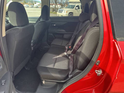 2016 Mitsubishi Outlander ES