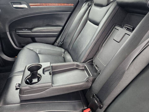 2012 Chrysler 300 Limited