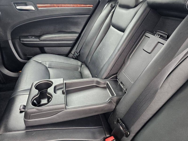 2012 Chrysler 300 Limited