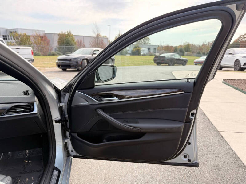 2021 BMW 5 Series 530i