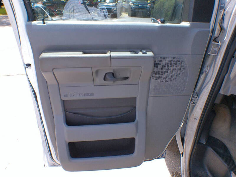 2012 Ford E-Series E-350 SD XLT