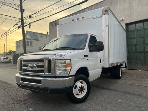 2011 Ford E-Series Chassis for sale at Illinois Auto Sales in Paterson NJ