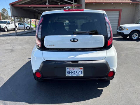 2015 Kia Soul +