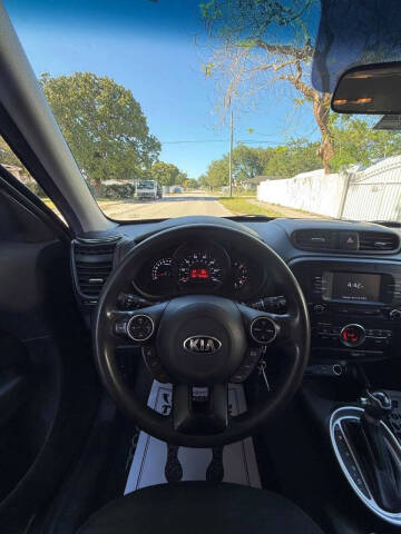 2017 Kia Soul +