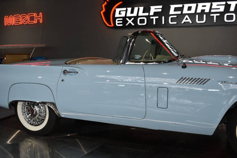 1957 Ford Thunderbird