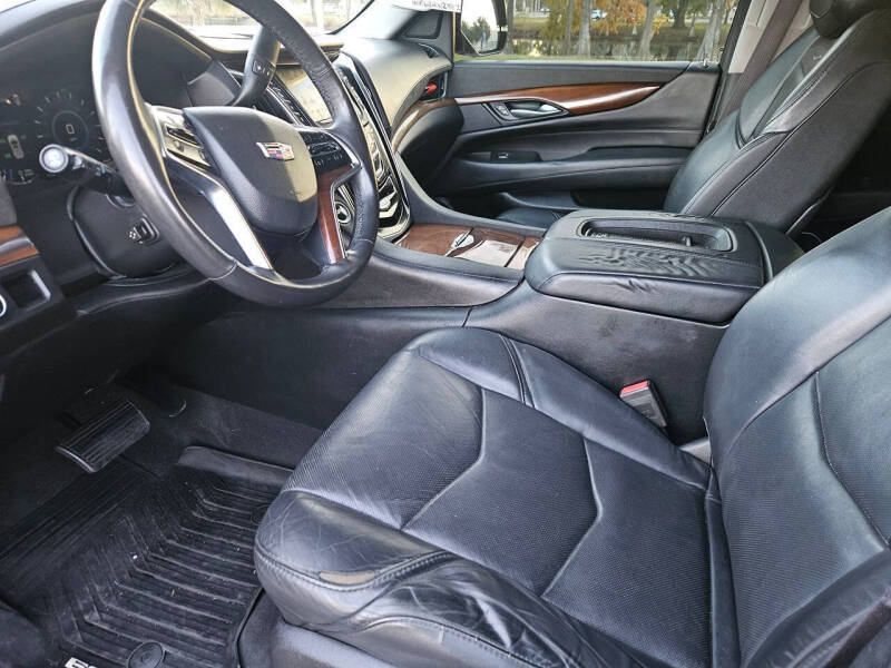 2017 Cadillac Escalade ESV Premium Luxury