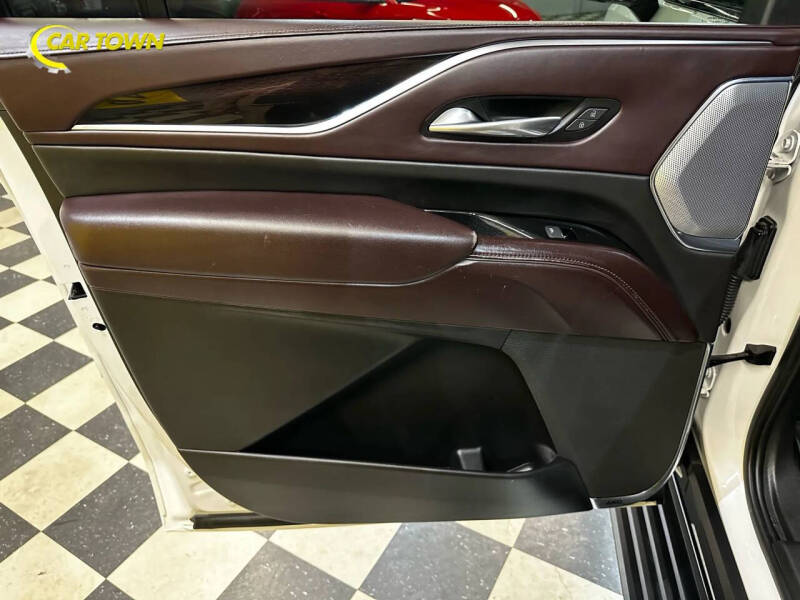 2022 Cadillac Escalade ESV Premium Luxury Platinum