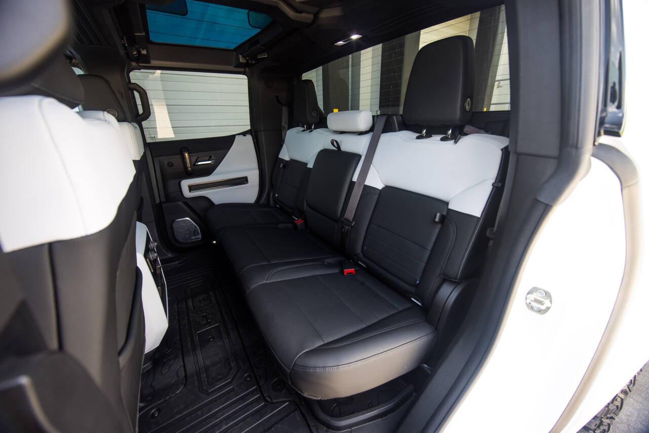2022 GMC HUMMER EV 17