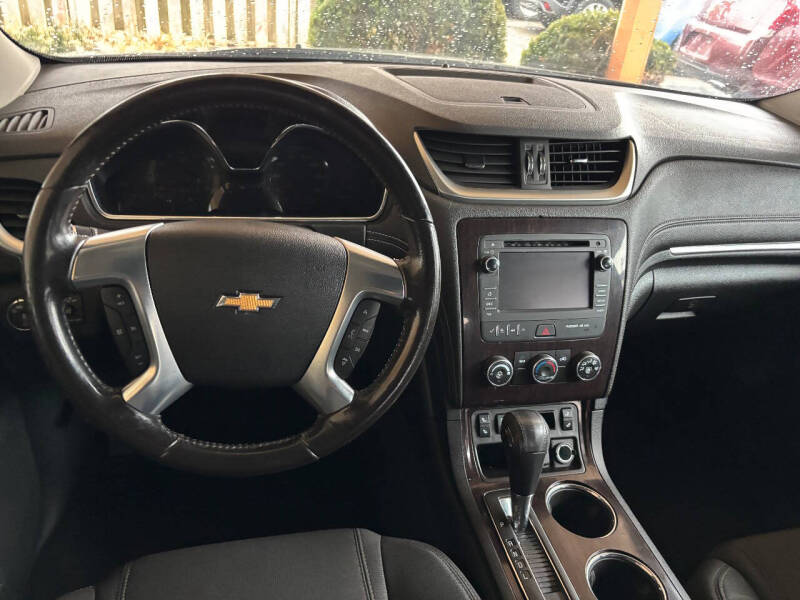 2017 Chevrolet Traverse LT