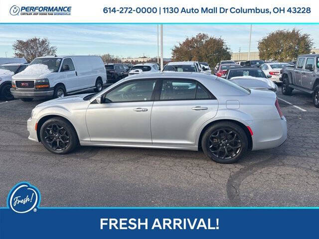 2023 Chrysler 300 Touring L