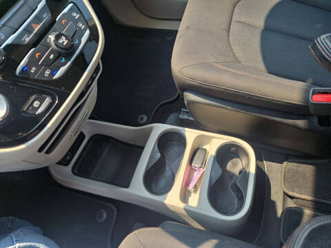 2017 Chrysler Pacifica LX