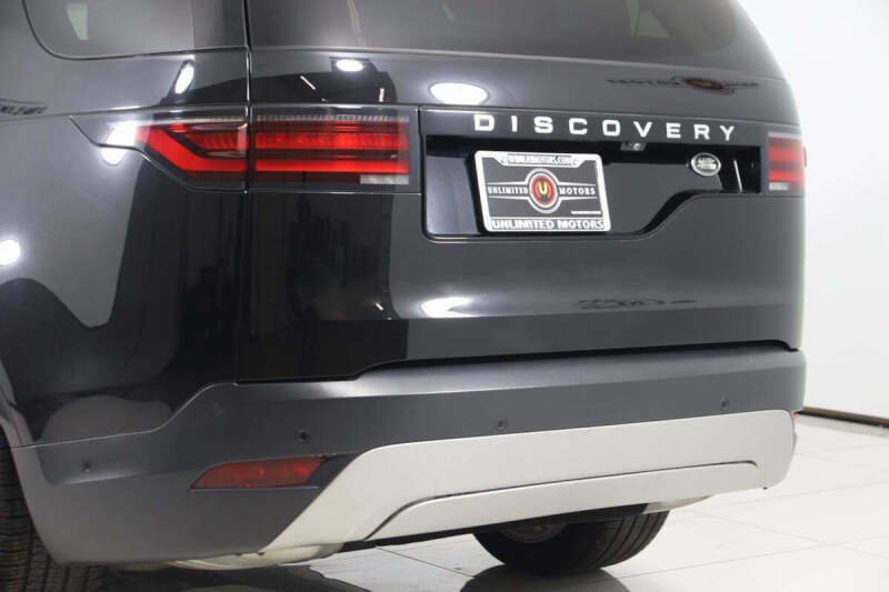 2023 Land Rover Discovery P300 S