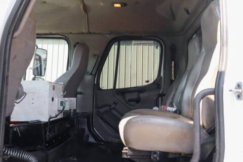 2016 Freightliner 114 SD