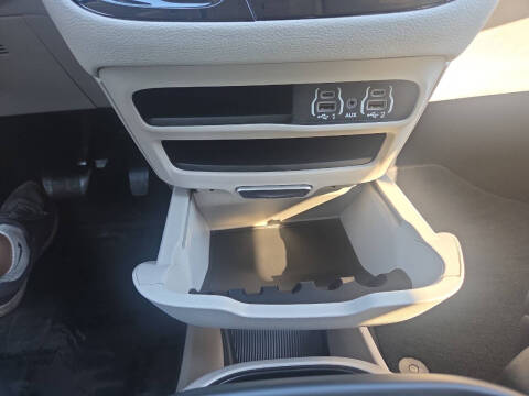 2024 Chrysler Pacifica Plug-In Hybrid Select