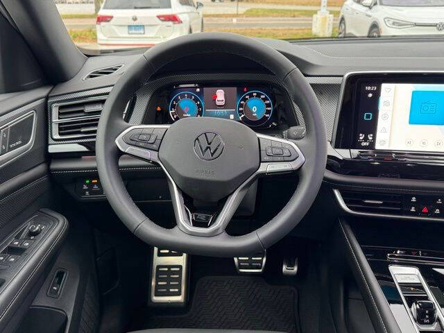 2026 Volkswagen Atlas Cross Sport SEL Premium R-Line 4Motion