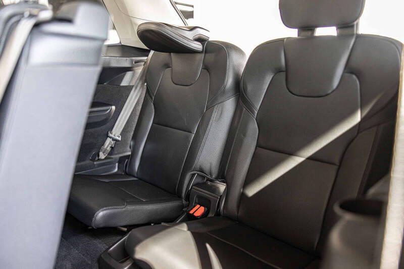2025 Volvo XC90 B6 Plus Bright Theme 7P