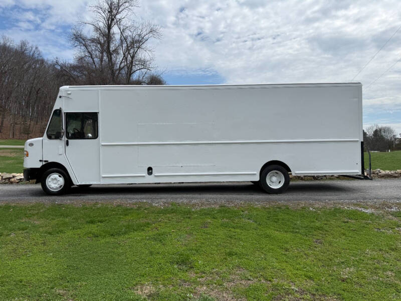 2017 Freightliner MT55 Chassis