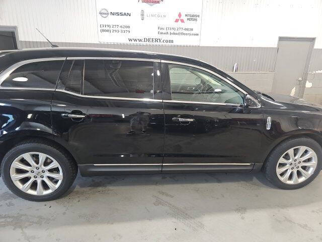 2017 Lincoln MKT Elite