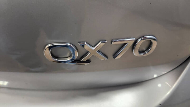 2017 Infiniti QX70