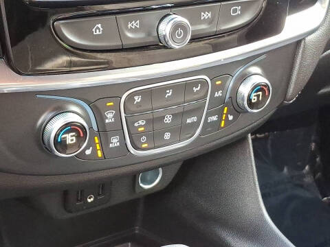 2022 Chevrolet Traverse LT Cloth