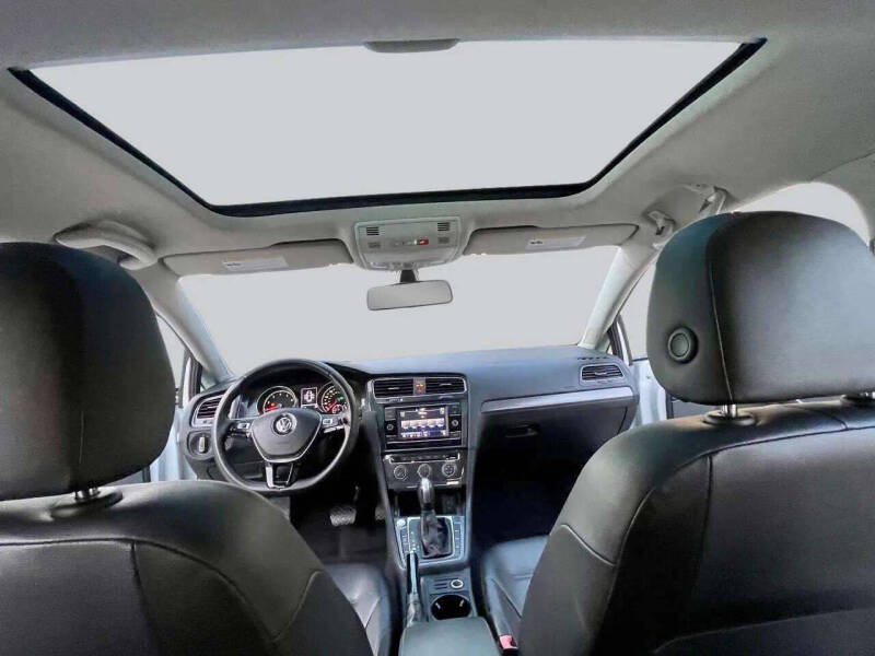 2021 Volkswagen Golf TSI