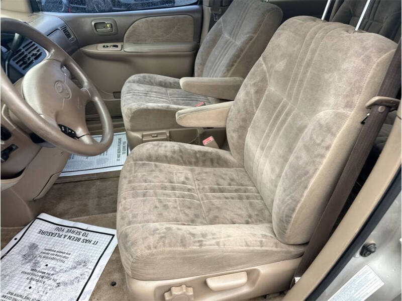 2001 Toyota Sienna