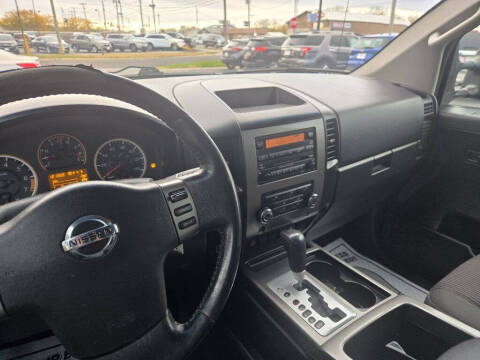 2012 Nissan Titan SV