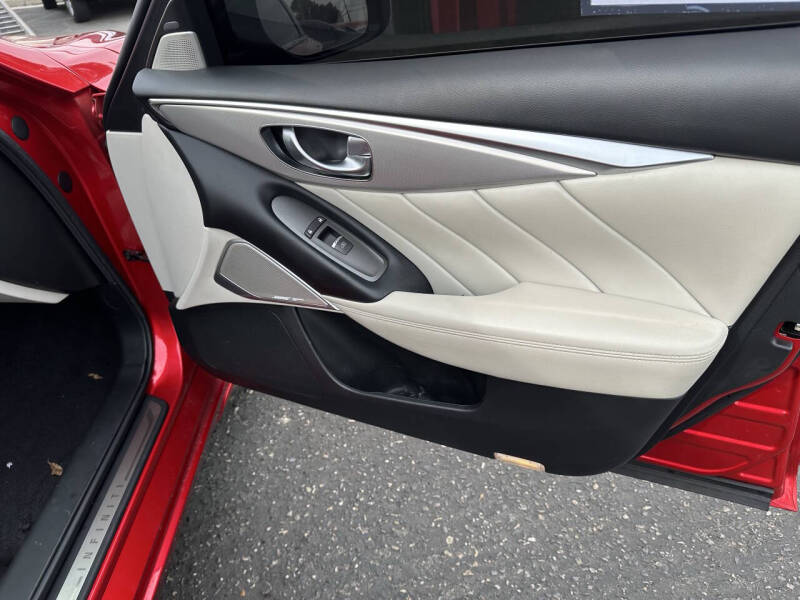 2022 Infiniti Q50 Luxe