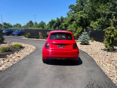2024 FIAT 500e Inspi(RED)