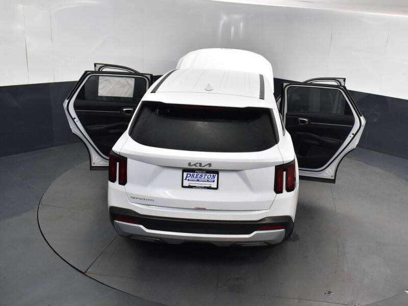 2025 Kia Sorento LX