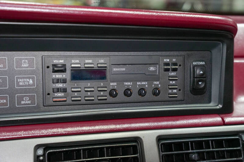 1990 Lincoln Mark VII LSC