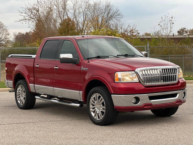 2007 Lincoln Mark LT for sale at NeoClassics in Willoughby OH