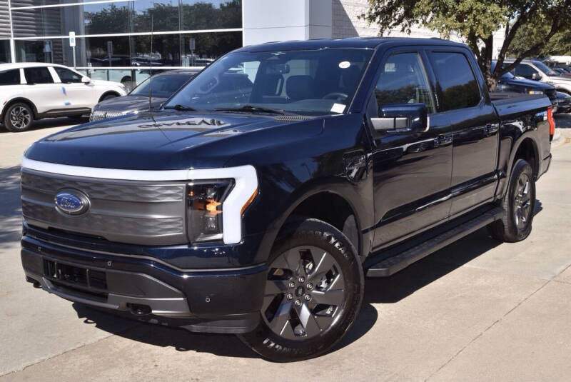 2023 Ford F-150 Lightning Lariat