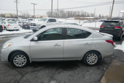 2013 Nissan Versa 1.6 SV