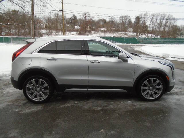 2022 Cadillac XT4 Premium Luxury