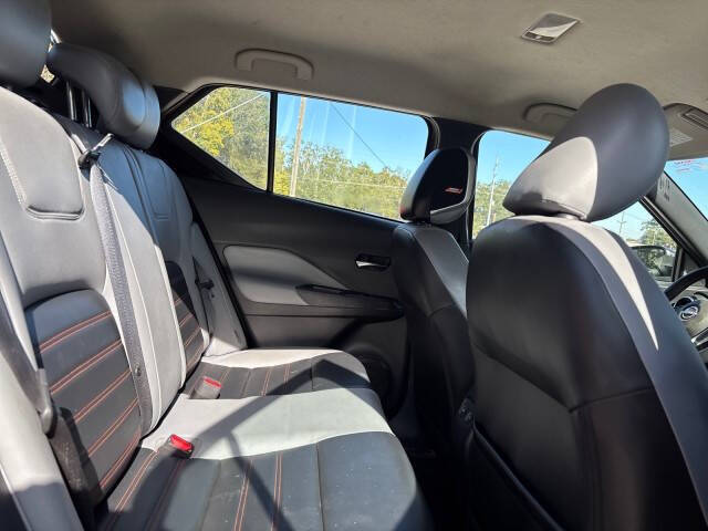 2023 Nissan Kicks SR