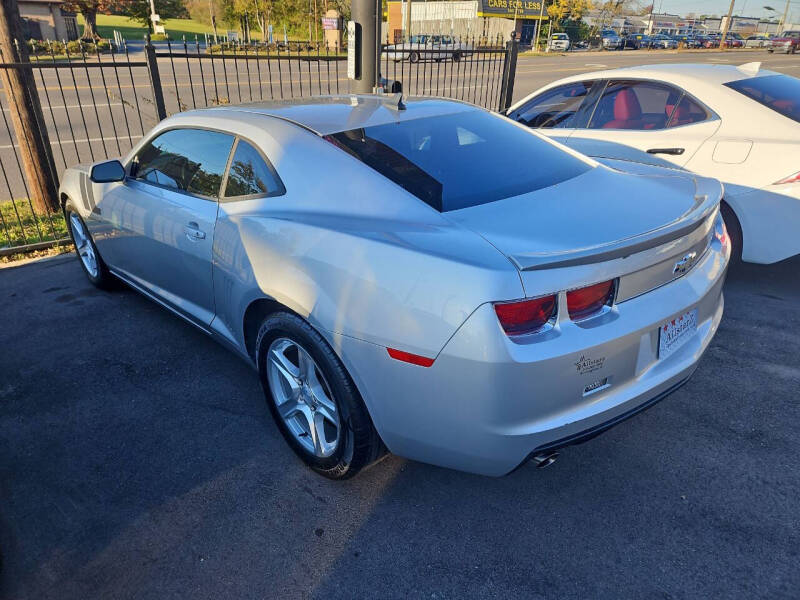 2013 Chevrolet Camaro 2LS photo 4