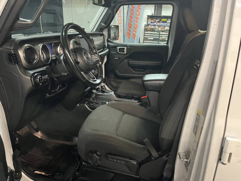 2022 Jeep Gladiator Sport S