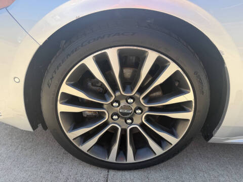 2017 Lincoln Continental Reserve