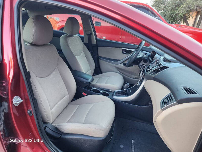 2014 Hyundai Elantra SE