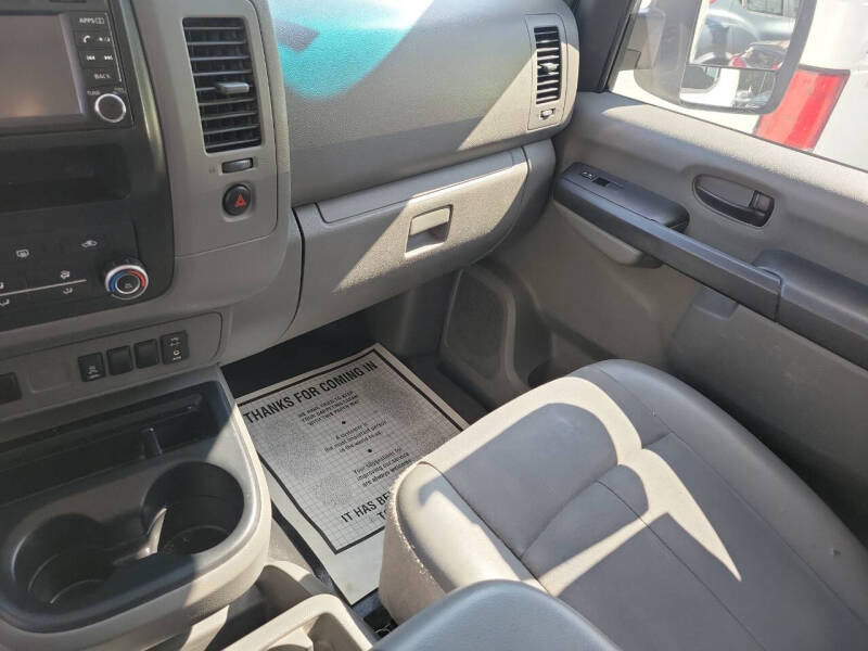 2016 Nissan NV 2500 HD S