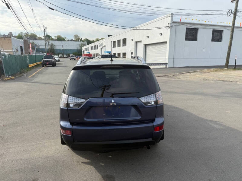 2008 Mitsubishi Outlander XLS