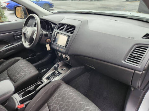 2024 Mitsubishi Outlander Sport ES