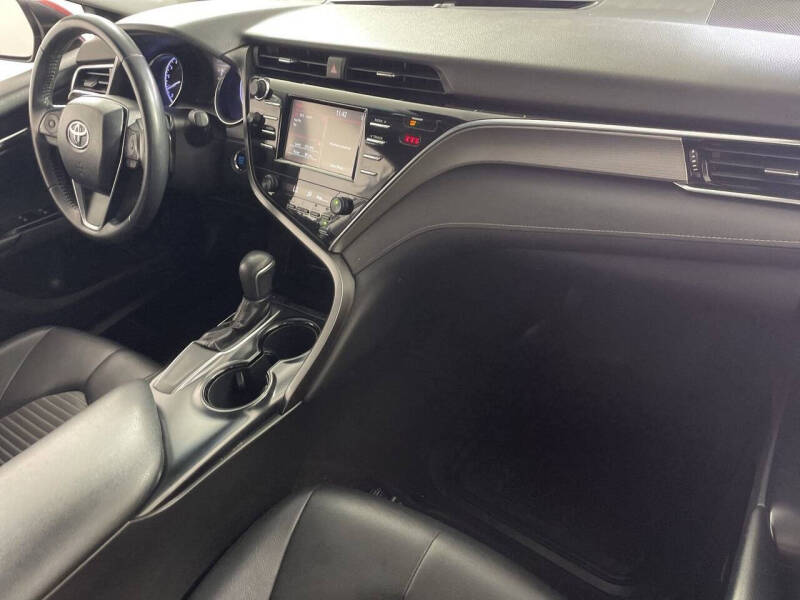 2018 Toyota Camry SE